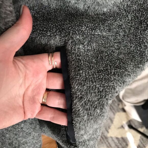 Abercrombie & Fitch Asymmetrical Fleece Pullover Size XL - Picture 4 of 6